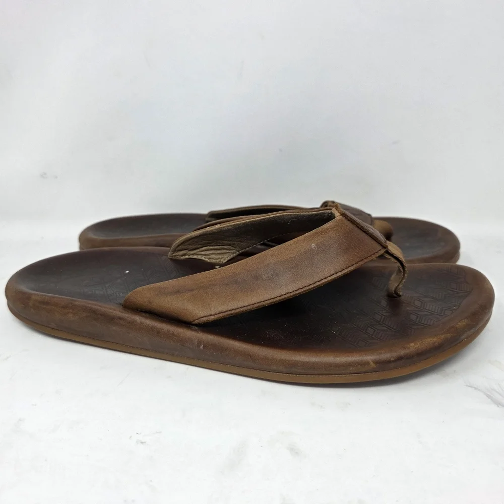 OluKai Brown Leather Thong Sandals